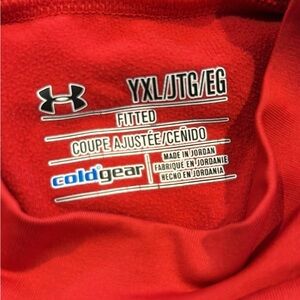 UA coldgear long sleeve shirt